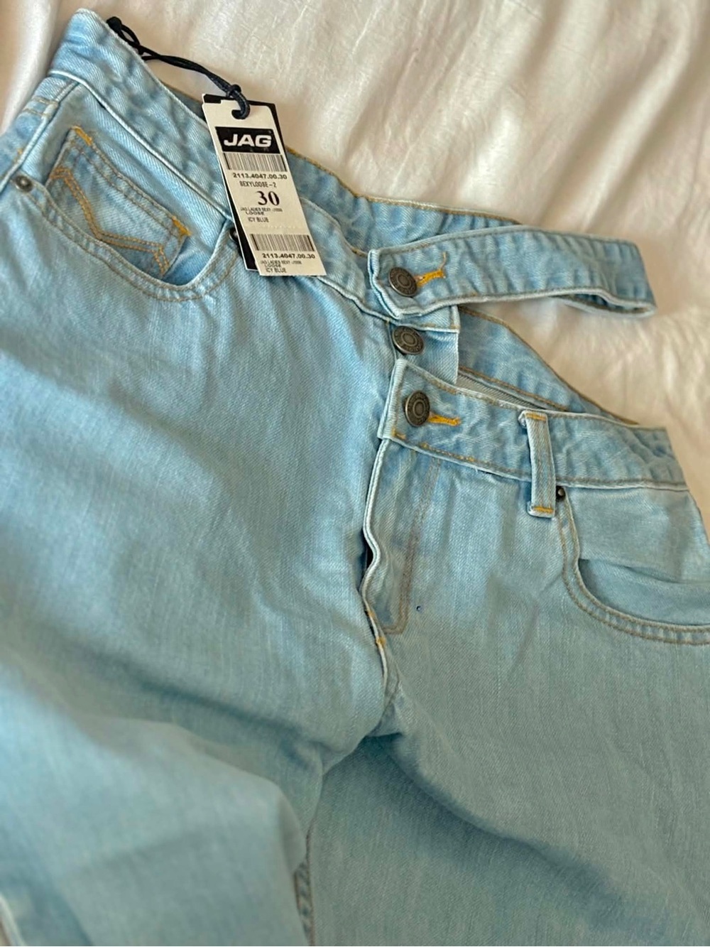 Jag Jeans Light Blue High-Rise Button-Fly Jeans